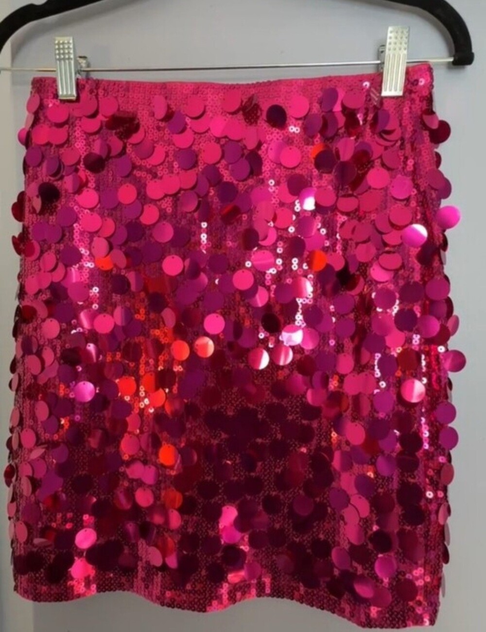 NWT Hot Pink Sequin Mini Skirt Maner Size Medium